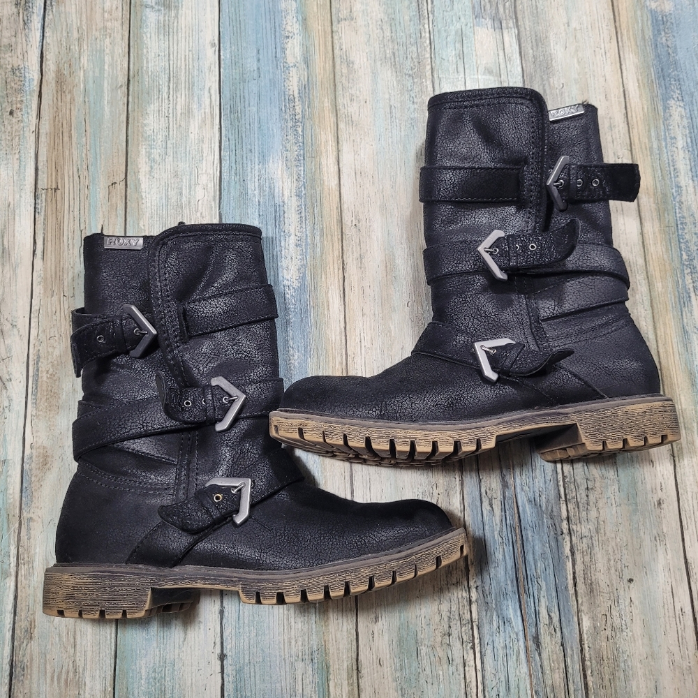 Roxy boots.
